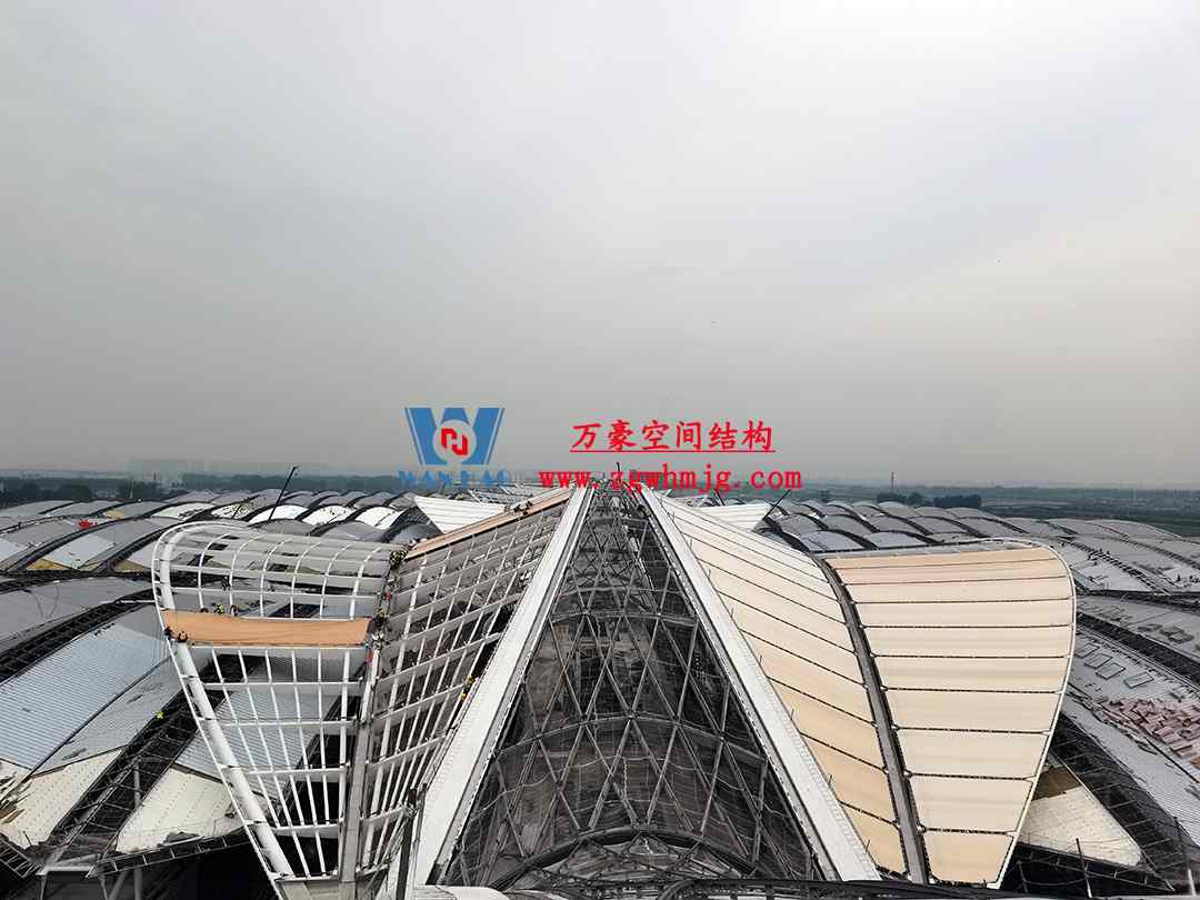 郑州中原高铁港数字展贸城ETFE膜结构 PTFE膜结构项目