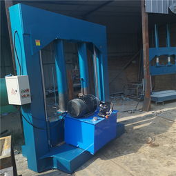 膜材裁剪机：革新建材加工，揭秘高效裁剪的秘密(图1)