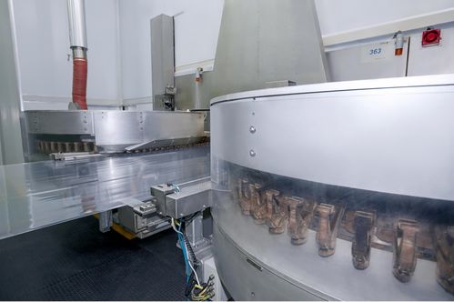 膜材设备革新揭秘：揭秘未来建筑节能新篇章