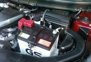 《汽车蓄电池容量大揭秘：如何选择合适的蓄电池？》(图1)