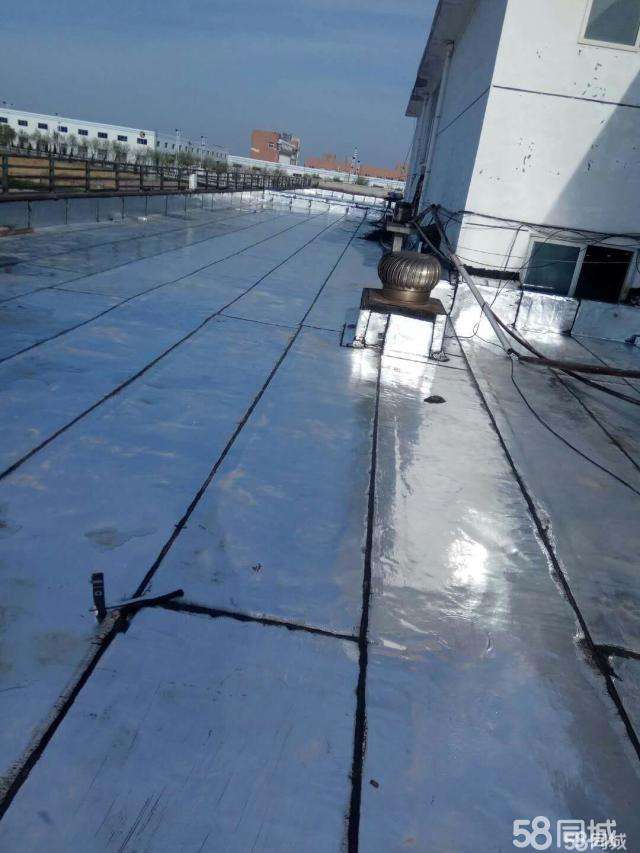 屋顶防水膜材：守护建筑“生命线”，如何选择与维护？