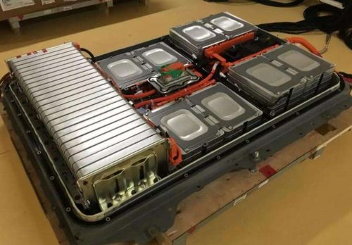 《汽车电池不够电怎么办？专家教你应对之道》(图1)