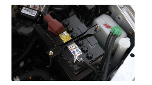 汽车蓄电池何时更换?揭秘保养秘诀,延长使用寿命(图1) 汽车蓄电池何时更换?揭秘保养秘诀,延长使用寿命(图1)