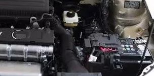 《汽车电池更迭周期揭秘:何时该说再见?》(图1) 《汽车电池更迭周期揭秘:何时该说再见?》(图1)