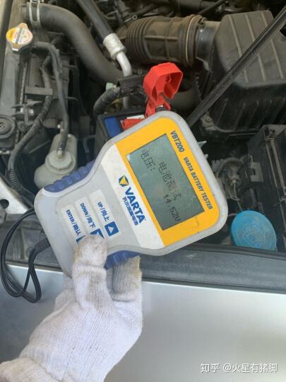 揭秘汽车蓄电池充电器市场，哪一品牌更胜一筹？