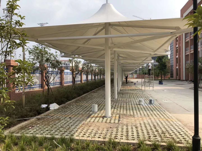 南漳徐庶学校帽顶膜结构车棚